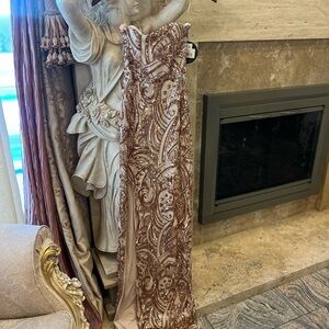 Nookie Sequin Embellished Curtain in Cream and Gold